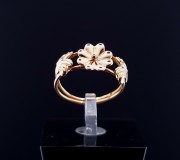 Vintage gold ring 