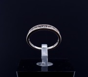 Gold ring with zircons