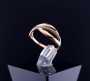 Gold ring with zircons