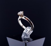 Gold ring with moissanite
