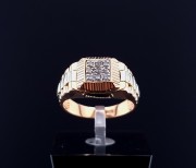 Gold ring with zircons