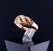 Gold ring 