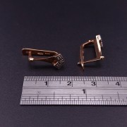 Золотые серьги с бриллиантами 
