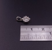 Gold pendant with diamonds