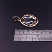 Gold pendant 