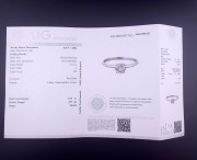 Золотое кольцо с бриллиантом