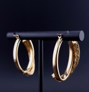 Gold earrings 