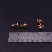 Золотые серьги с цветными камнями