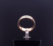 Gold ring with diamonds