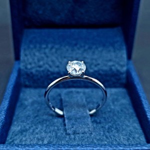 Kuldsõrmus teemantiga  0.71ct  I-SI2