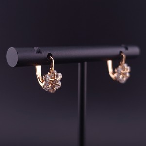 Gold earrings with zircons 