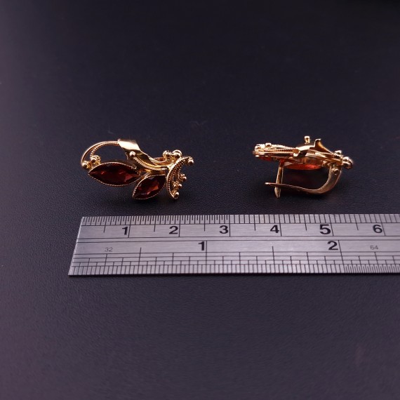 Gold earrings with  colored stones