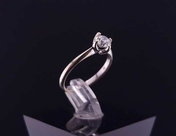Kuldsõrmus teemantiga  ≈ 0.41ct