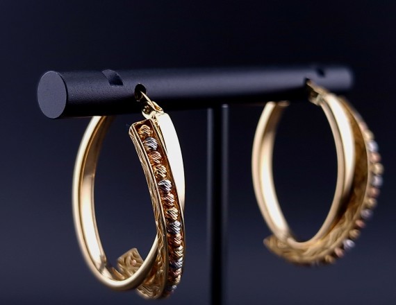 Gold earrings 