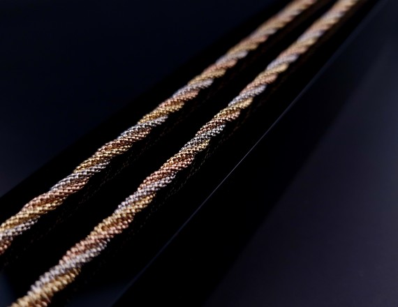 Gold chain 