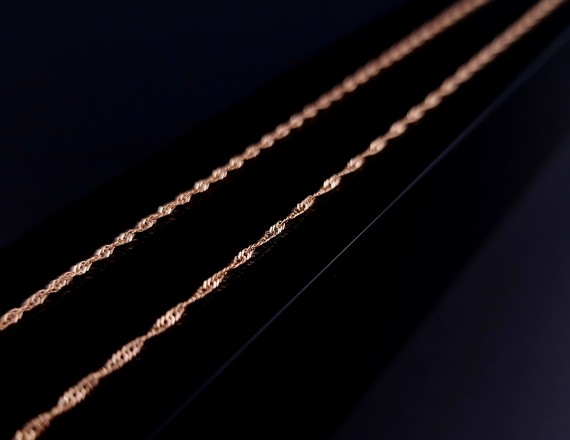 Gold chain 